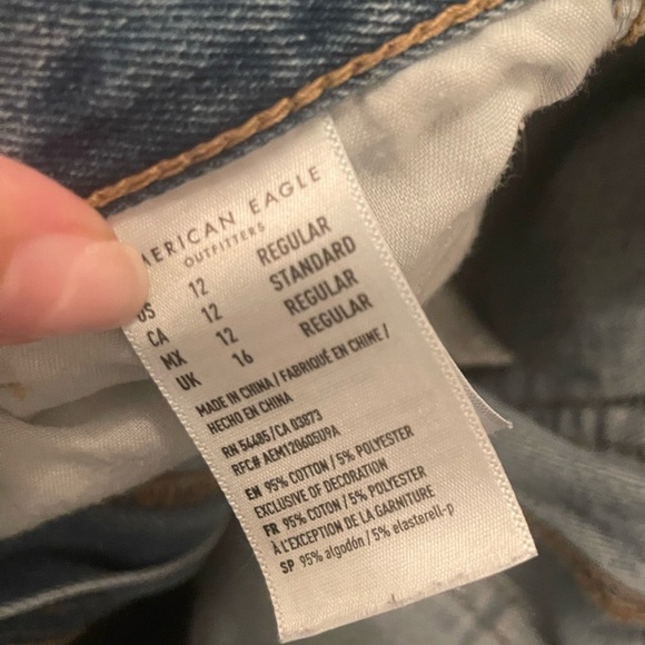 American Eagle Mom Jeans - Picture 4 of 4